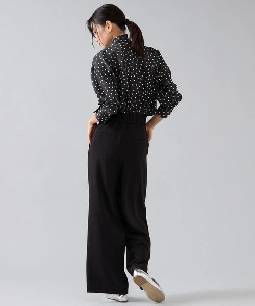 Liesse(リエス)の「タックワイドパンツ(その他パンツ・レディース・ベージュ/ブラック・3/2)」の4枚目の写真