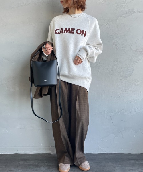 GAME ON 植絨Logo膨袖大學T