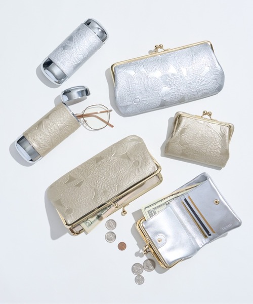 LAZY SUSAN（レイジースーザン）の「メガネケース　ボタニカル（ポーチ・レディース・ゴールド/シルバー・FREE）」の3枚目の写真