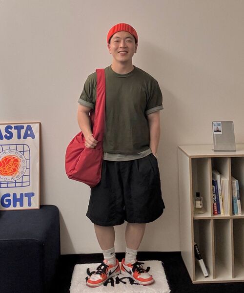C WEAR BY THE GENIUS（シーウェアバイザジーニアス）の「メンズ クロップTシャツ カーキ（Tシャツ/カットソー・メンズ・その他・SMALL/MEDIUM/LARGE/X-LARGE/XX-LARGE/X-SMALL）」の3枚目の写真