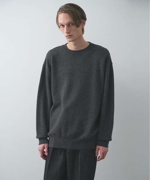 STUDIOUS（ステュディオス）の「【STUDIOUS】CASHMERE WOOL CREWNECK KNIT（ニット/セーター・メンズ・ブラック/ホワイト/ブラウン/レッド/ダークグレー/ベージュ・1/2/3）」の4枚目の写真