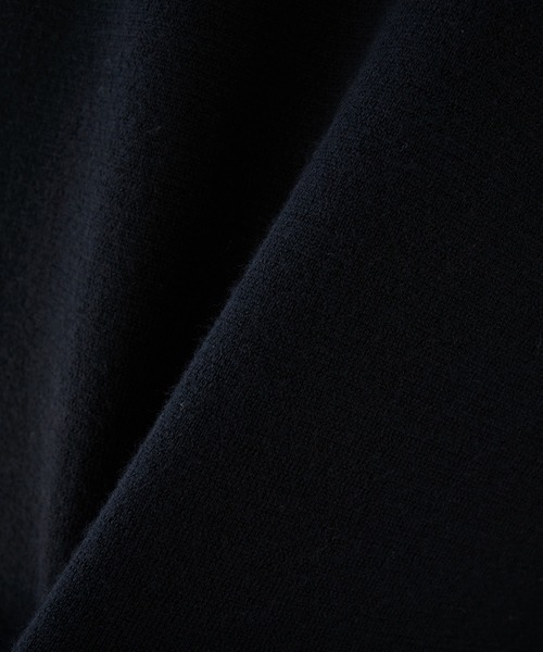 STUDIOUS（ステュディオス）の「【STUDIOUS】CASHMERE WOOL CREWNECK KNIT（ニット/セーター・メンズ・ブラック/ホワイト/ブラウン/レッド/ダークグレー/ベージュ・1/2/3）」の10枚目の写真