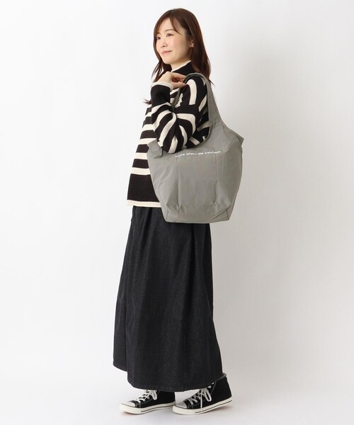 one'sterrace（ワンズテラス）の「カラーズ 保冷バルーンバッグ M（エコバッグ/サブバッグ・レディース・カーキ系5/グレー系4/ブラック系8・02）」の13枚目の写真