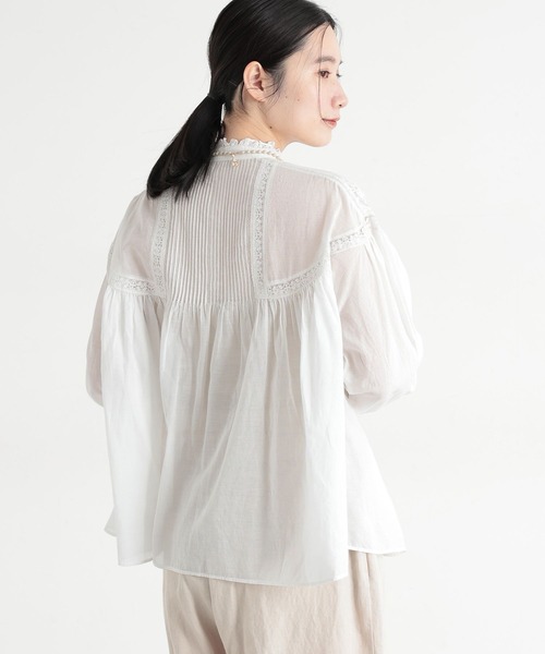studio CLIP（スタディオクリップ）の「《natural by clip》エンブロイダリーブラウス（シャツ/ブラウス・レディース・ホワイト/アイボリー/ブラック・FREE）」の7枚目の写真