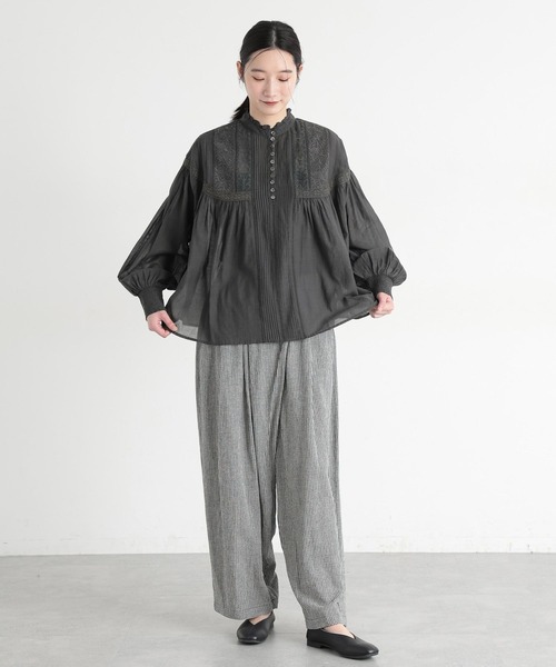 studio CLIP（スタディオクリップ）の「《natural by clip》エンブロイダリーブラウス（シャツ/ブラウス・レディース・ホワイト/アイボリー/ブラック・FREE）」の18枚目の写真