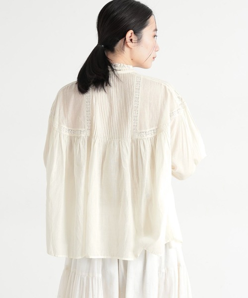 studio CLIP（スタディオクリップ）の「《natural by clip》エンブロイダリーブラウス（シャツ/ブラウス・レディース・ホワイト/アイボリー/ブラック・FREE）」の22枚目の写真
