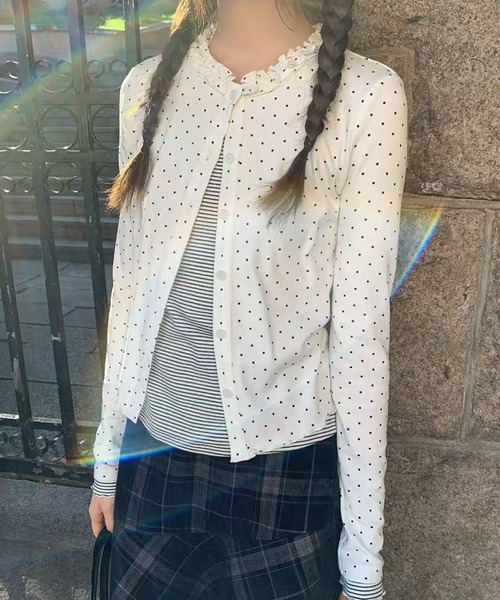 AsheKsha(アシクシャ)の「タイトル:フェイクツーピース ドットストライプトップス(その他トップス・レディース・ホワイト/ネイビー・M)」の1枚目の写真