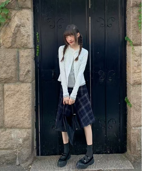 AsheKsha(アシクシャ)の「タイトル:フェイクツーピース ドットストライプトップス(その他トップス・レディース・ホワイト/ネイビー・M)」の12枚目の写真