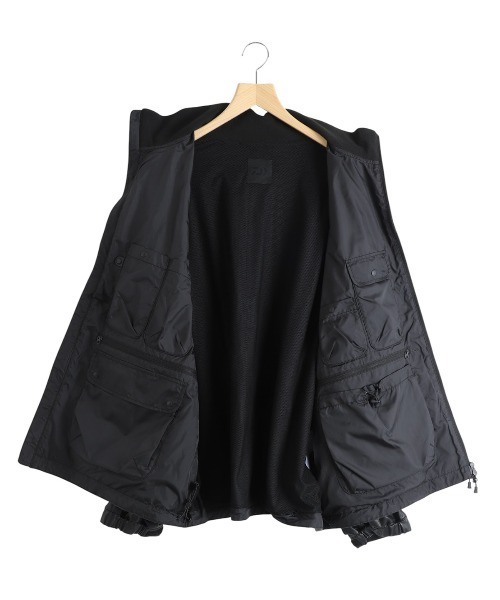 DAIWA PIER39（ダイワピア39）の「DAIWA PIER39 / ダイワ ピアサーティナイン：TECH SYNTHETIC SKIN WINDBREAKER JACKET：BJ-40025W[PIE]（ブルゾン・メンズ・ブラック・L/M/S）」の6枚目の写真
