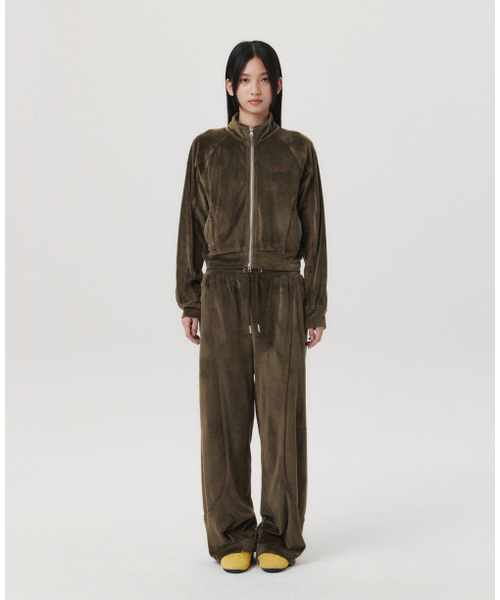 AMESWORLDWIDE（アメスワールドワイド）の「VELOUR TRACK PANTS KHAKI（スウェットパンツ・レディース・その他・FREE）」の2枚目の写真