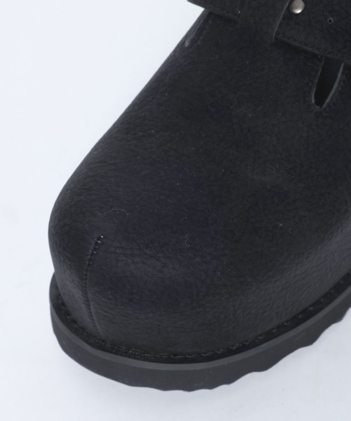 JEANASIS（ジーナシス）の「ベルトスタッズクロッグシューズ/638843（モカシン/デッキシューズ・レディース・ベージュ/ブラック・MEDIUM/LARGE）」の6枚目の写真