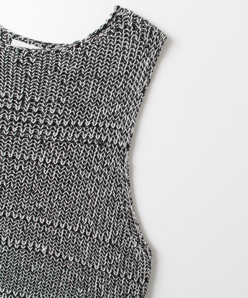 SENSE OF PLACE by URBAN RESEARCH(センスオブプレイスバイアーバンリサーチ)の「TRB 畦引き揃えニットベスト(ベスト・レディース・ベージュ/ブラック・FREE)」の10枚目の写真