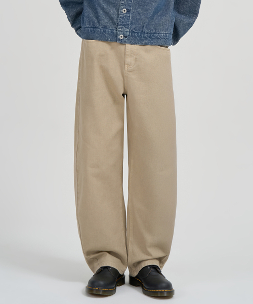 TOFFEE(トフィー)の「ディープカーブデニムパンツ (ベージュ)(デニムパンツ・メンズ・その他・SMALL/MEDIUM/LARGE/X-LARGE)」の1枚目の写真