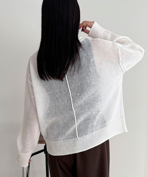 fredy emue（フレディエミュ）の「LINEN100ニットプルオーバー（ニット/セーター・レディース・ライトグリーン/オフホワイト/ベージュ/ネイビー・38）」の14枚目の写真