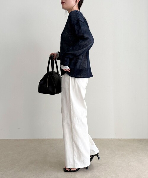 fredy emue（フレディエミュ）の「LINEN100ニットプルオーバー（ニット/セーター・レディース・ライトグリーン/オフホワイト/ベージュ/ネイビー・38）」の18枚目の写真