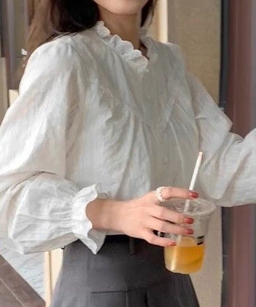 Flugge(フラッジー)の「ボタン付きレースブラウス(シャツ/ブラウス・レディース・ホワイト・LARGE/MEDIUM)」の3枚目の写真