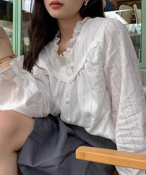 Flugge(フラッジー)の「ボタン付きレースブラウス(シャツ/ブラウス・レディース・ホワイト・LARGE/MEDIUM)」の4枚目の写真