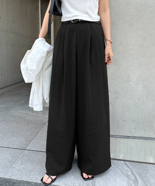 andme(アンドミー)の「タックワイドパンツ(スラックス・レディース・アイボリー/ブラック/ベージュ・L/M)」の1枚目の写真