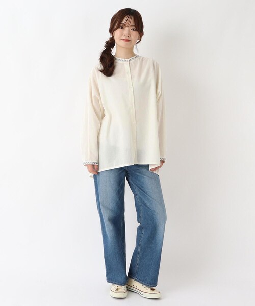 one'sterrace(ワンズテラス)の「綿麻スタンドカラー 刺繍入りブラウス(シャツ/ブラウス・レディース・アイボリー系8/ダークブラウン系8/グリーン系その他6・02)」の12枚目の写真