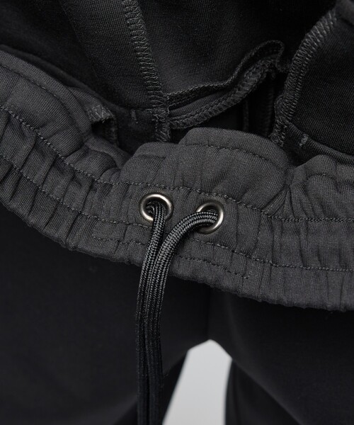 DESIGNWORKS(デザインワークス)の「【セットアップ対応】液アンダンボール トレーニングパンツ(スラックス・メンズ・ネイビー/ブラック・46/48/50)」の6枚目の写真