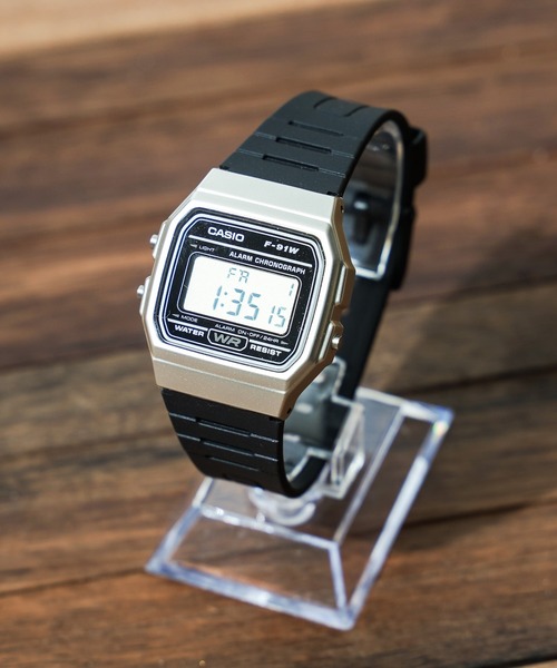 CASIO(カシオ)の「【CASIO(カシオ)】スタンダードデジタル 腕時計(デジタル腕時計・レディース・シルバー/ブルー/グレー/カーキ/ゴールド・FREE)」の4枚目の写真