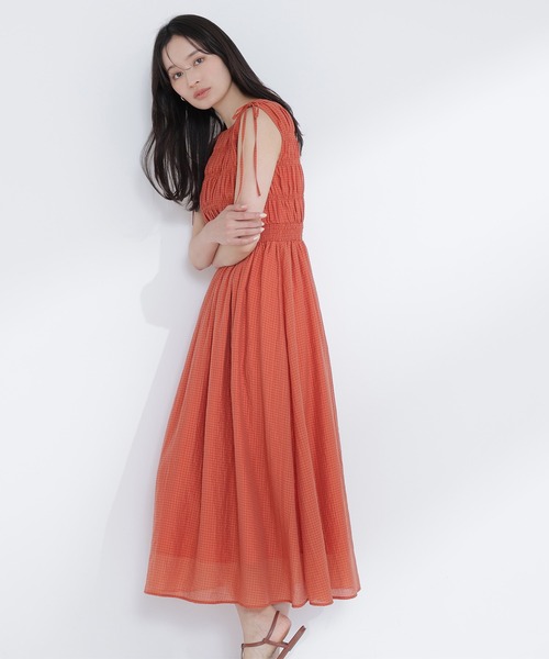 NATURAL BEAUTY BASIC(ナチュラルビューティーベーシック)の「◇シアーチェックギャザーワンピース(ワンピース・レディース・オレンジ/イエロー/ブラック・P/S/MEDIUM)」の3枚目の写真