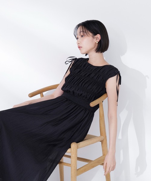 NATURAL BEAUTY BASIC(ナチュラルビューティーベーシック)の「◇シアーチェックギャザーワンピース(ワンピース・レディース・オレンジ/イエロー/ブラック・P/S/MEDIUM)」の2枚目の写真