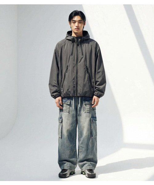 APOSTROPHE COMMA(アポストロフィコンマ)の「スリーウェイフードジップアップウィンドジャケット_ライトブルー(ナイロンジャケット・メンズ・その他・SMALL/MEDIUM/LARGE)」の5枚目の写真