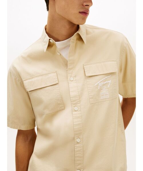 tommy jeans(トミー ジーンズ)の「ボクシースケーターシャツ(シャツ/ブラウス・メンズ・ブラック/アイボリー・SMALL/MEDIUM/X-LARGE/LARGE)」の6枚目の写真