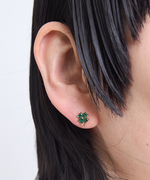 Zoule(ゾーラ)の「Zoule ゾーラ:FLOWER LETTER SERIES jewel flower letter3 花言葉 アジサイ クローバー イヤリング(イヤリング・レディース・パープル/グリーン・FREE)」の2枚目の写真