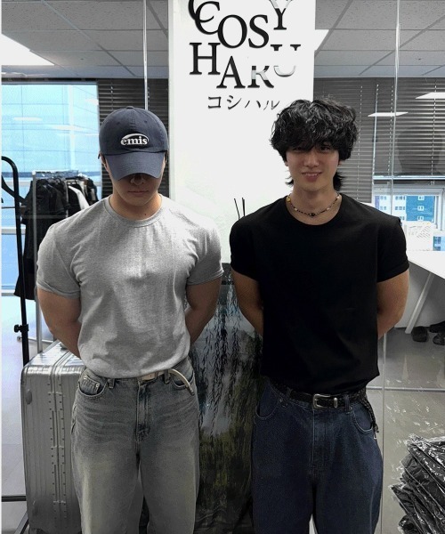 COSYHARU(コシハル)の「クロップマッスルフィット半袖Tシャツ(Tシャツ/カットソー・メンズ・ブラック系2/グレー系1/ブラック系1/ホワイト系2/グレー系2/ホワイト系1・FREE/MEDIUM/LARGE)」の10枚目の写真