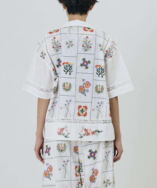 Freada/フリーダ パッチワーク花刺繍シャツ(シャツ/ブラウス Freada/フリーダ パッチワーク花刺繍シャツ(シャツ/ブラウス