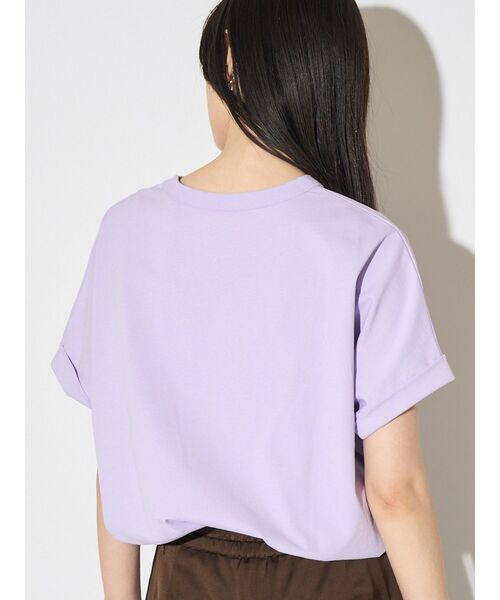 ELENDEEK(エレンディーク)の「ロールアップTカットソー(Tシャツ/カットソー・レディース・チャコールグレー/オフホワイト/ラベンダー・FREE)」の7枚目の写真