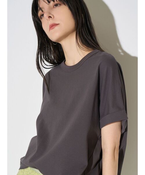ELENDEEK（エレンディーク）の「ロールアップTカットソー（Tシャツ/カットソー・レディース・チャコールグレー/オフホワイト/ラベンダー・FREE）」の13枚目の写真