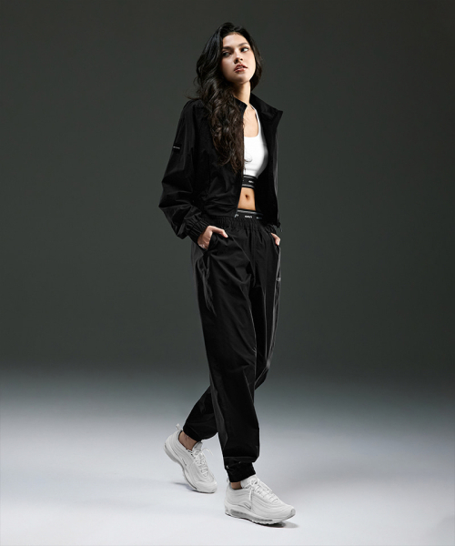 BORN TO WIN（ボーントゥウィン）の「W STRETCH VENTILATION JACKET [BLACK]（ジャージ・レディース・その他・1/2/3）」の4枚目の写真