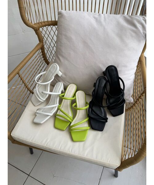 dazzlin(ダズリン)の「ストラップシンプルサンダル(サンダル・レディース・ブラック/オフホワイト/ライム・LARGE/MEDIUM)」の4枚目の写真