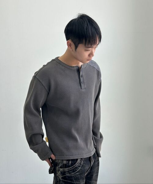 MAINBOOTH(メインブース)の「Washed Henley T-shirt(CHARCOAL)(Tシャツ/カットソー・レディース・その他・1/2)」の3枚目の写真