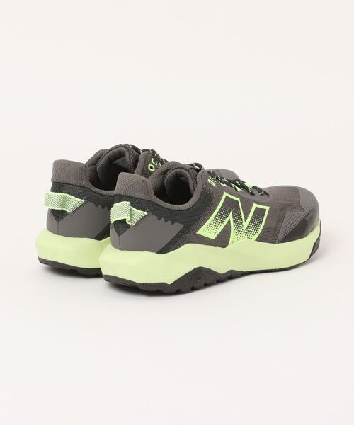 NEW BALANCE(ニューバランス)の「《New Balance》MNTR(スニーカー・メンズ・グレー系その他・26.0cm/26.5cm/27.0cm/27.5cm/28.0cm/25.5cm)」の2枚目の写真