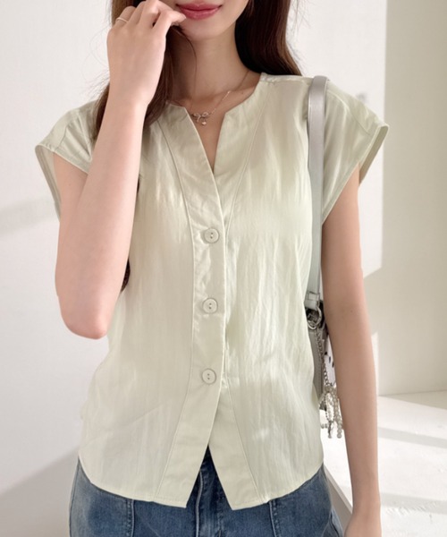 Ada.(エイダ)の「フロントボタン シンプル フレンチスリーブ Vネック ブラウス(シャツ/ブラウス・レディース・イエロー/ホワイト/グリーン・FREE)」の7枚目の写真