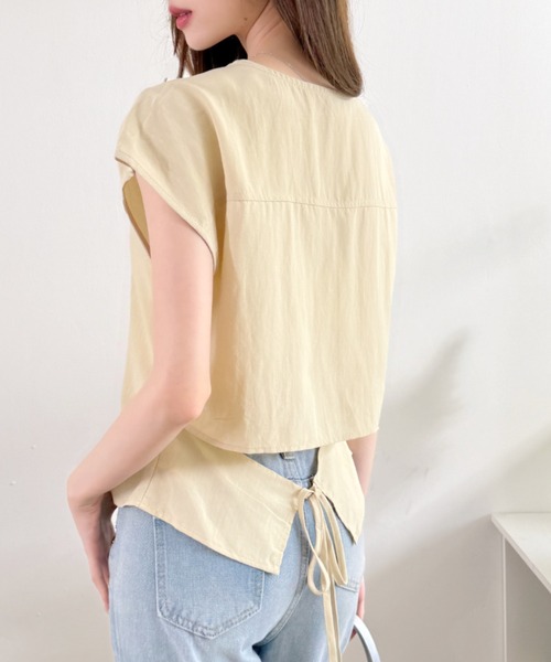 Ada.(エイダ)の「フロントボタン シンプル フレンチスリーブ Vネック ブラウス(シャツ/ブラウス・レディース・イエロー/ホワイト/グリーン・FREE)」の12枚目の写真