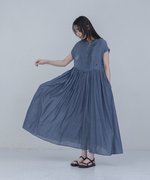 Eimee Law（エイミーロウ）の「シアーデニム ピンタックワンピース（ワンピース・レディース・ブルー/インディゴブルー・FREE）」の13枚目の写真