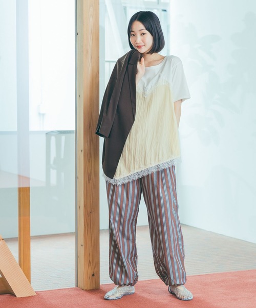 niko and...(ニコアンド)の「トリムレースドッキングTシャツ(Tシャツ/カットソー・レディース・ブラウン/クリーム/ブラック・FREE)」の10枚目の写真