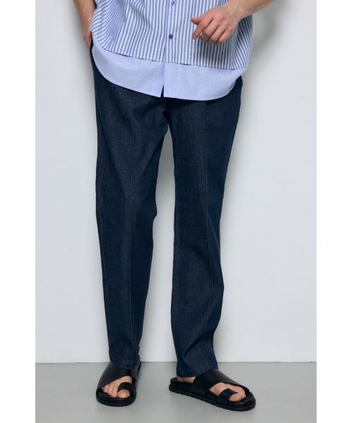 AZUL by moussy(アズールバイマウジー)の「COOL MAX デニムスラックス(スラックス・メンズ・ワンウォッシュ/ライトブルー・SMALL/MEDIUM/LARGE)」の2枚目の写真