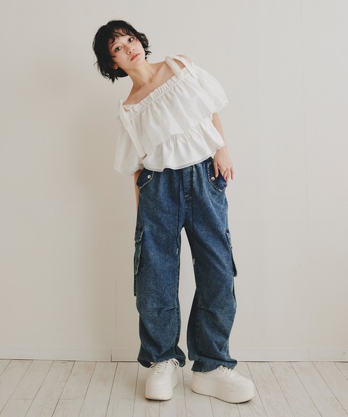 REDYAZEL(レディアゼル)の「ショルダーリボンフリルオフショルブラウス(シャツ/ブラウス・レディース・サックスブルー/ブラック/ホワイト系その他/オフホワイト・FREE)」の9枚目の写真