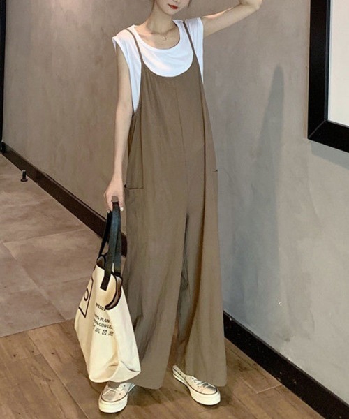 mielu(ミエル)の「ワイドキャミサロペット(サロペット/オーバーオール・レディース・ベージュ/ブラック・LARGE/MEDIUM)」の10枚目の写真