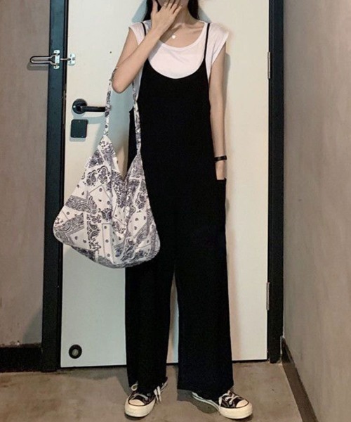 mielu(ミエル)の「ワイドキャミサロペット(サロペット/オーバーオール・レディース・ベージュ/ブラック・LARGE/MEDIUM)」の5枚目の写真