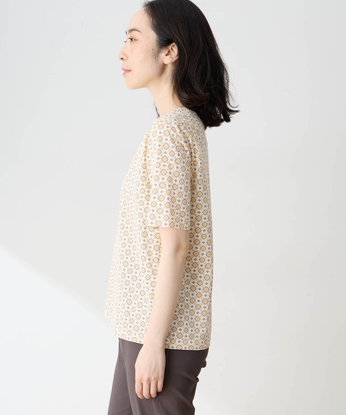 DECOY SINCE 1981(デコイシンスイチキュウハチイチ)の「【ひやさらコットン】小紋柄プリントTシャツ【綿100%・接触冷感・UVカット】(Tシャツ/カットソー・レディース・オレンジ/ネイビー/グリーン・M/L/LL)」の4枚目の写真