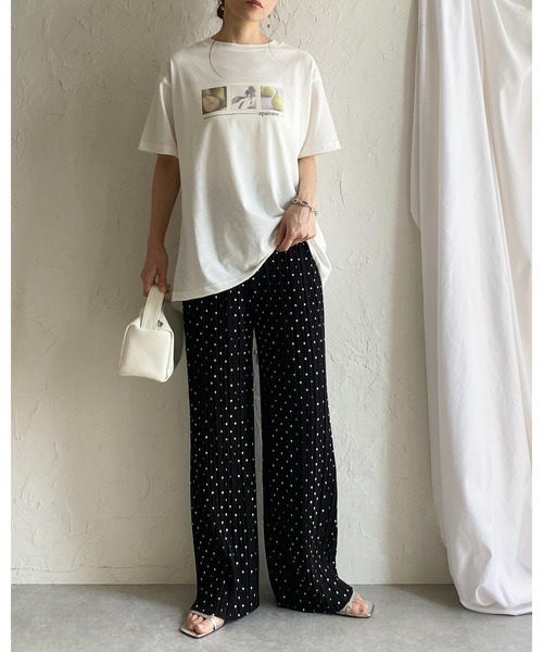 She's Closet(シーズクローゼット)の「接触冷感 クールタッチ 無地 水玉 セミワイド ストレート ロング プリーツパンツ(その他パンツ・レディース・ドット/グレイッシュベージュ/ブラック・M/L)」の4枚目の写真