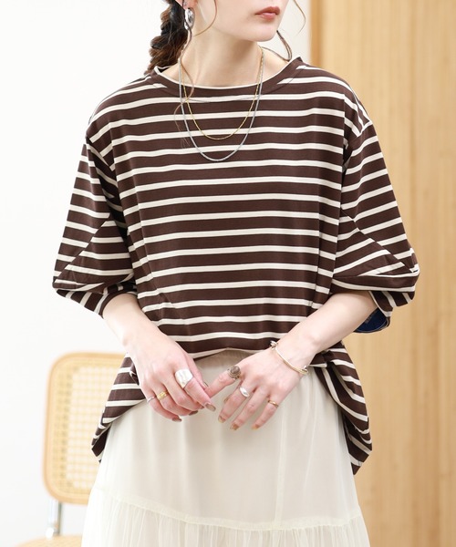 EGLANTINE(エグランティーヌ)の「EGLANTINE 接触冷感 バルーンスリーブカットソー 半端袖(Tシャツ/カットソー・レディース・ブラウン系/ブラック×ホワイト/オフホワイト/ネイビー・38)」の3枚目の写真