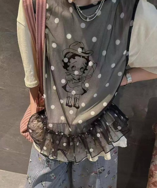 Sibra(シブラ)の「重ねるだけで即こなれ見え。ドット柄シアーフリルチュニック(その他トップス・レディース・イエロー/ブラック・M)」の2枚目の写真